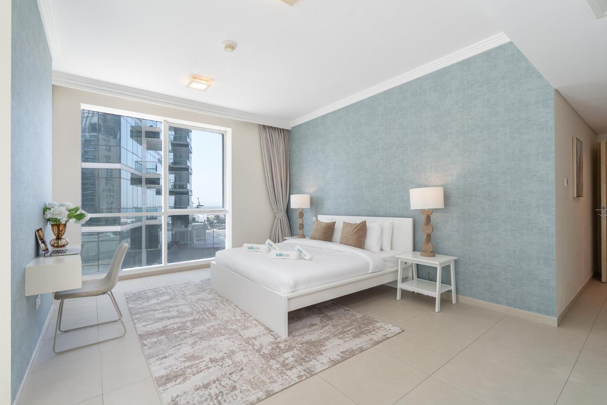 Apartment Lavish 3br With Pool Access In Al Bateen