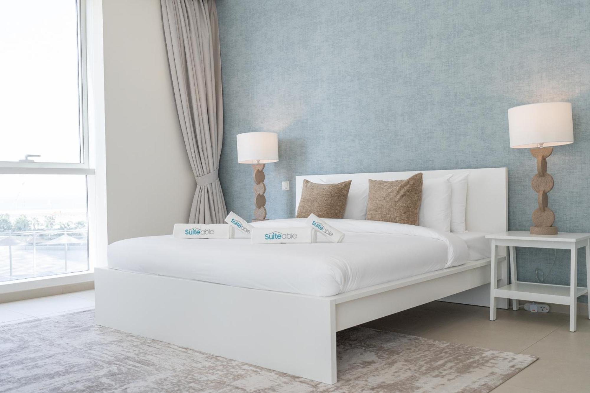 Apartment Lavish 3br With Pool Access In Al Bateen Dubai